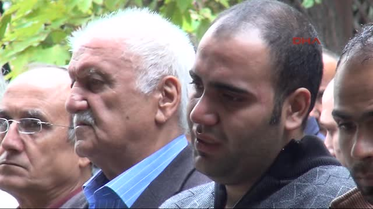 7\'nci Kattan Düşerek Ölen Iraklı Bebek Toprağa Verildi