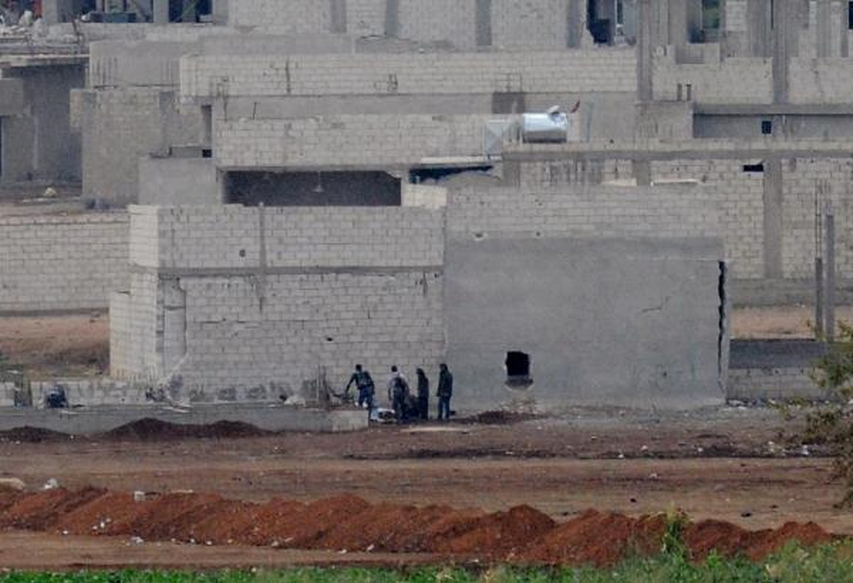 Kobani\'de Işid ile Ypg Çatışmaya Devam Ediyor