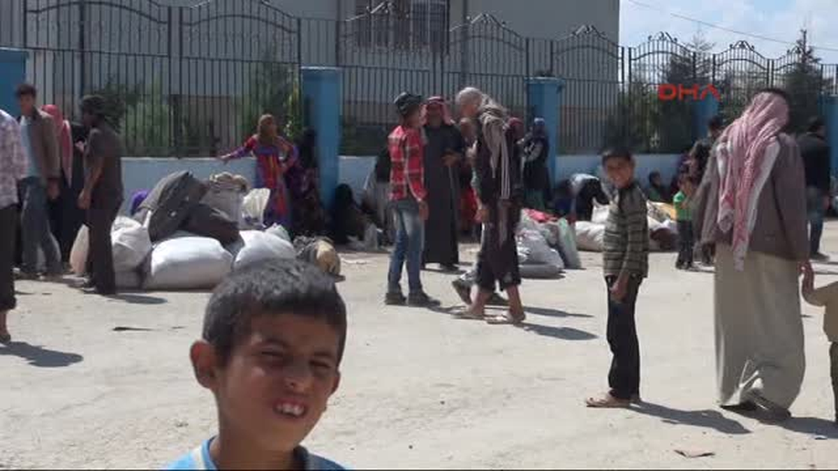 Kobani\'den Türkiye\'ye Sığınanlar Irak\'a Geçiyor