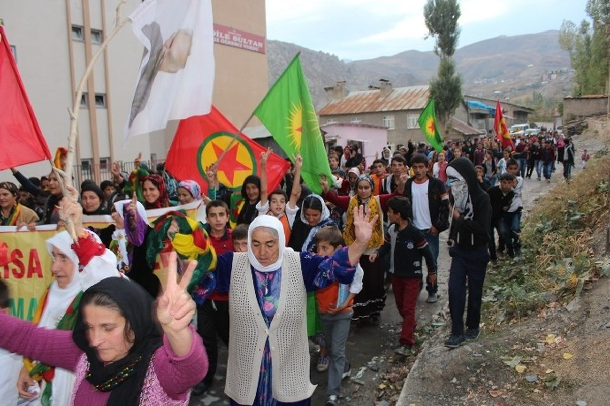 Mahalle Meclisleri\'nden Kobani\'ye Destek Yürüyüşü