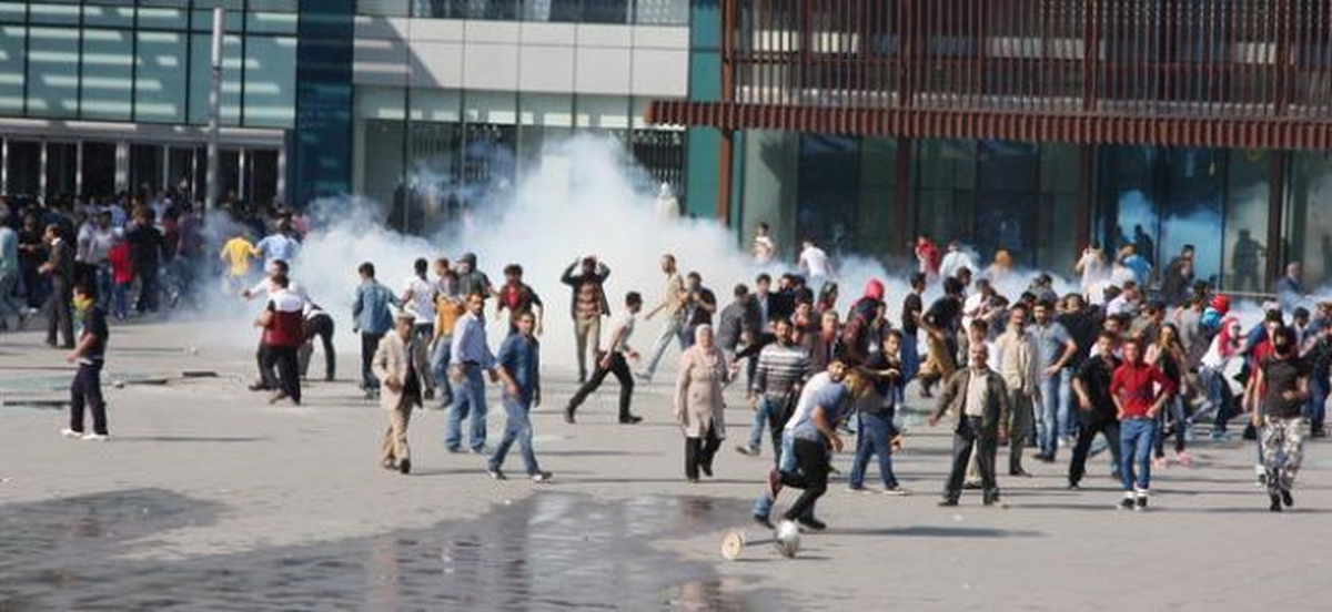 MTTB, Kobani\'ye Destek Gösterisi Düzenleyenleri Protesto Etti
