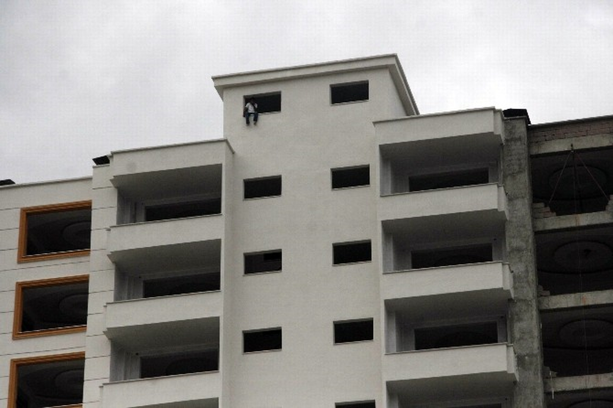 Oğlunun Cenazesine Gidemediği İçin İntihar Etmek İstedi