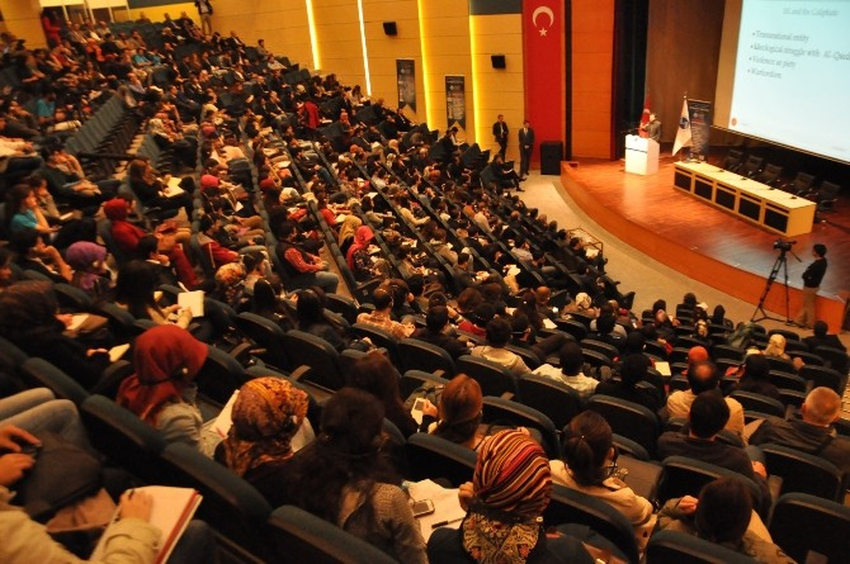 Sakarya\'da \'Ortadoğu\'da Siyaset ve Toplum Kongresi\' Yapıldı