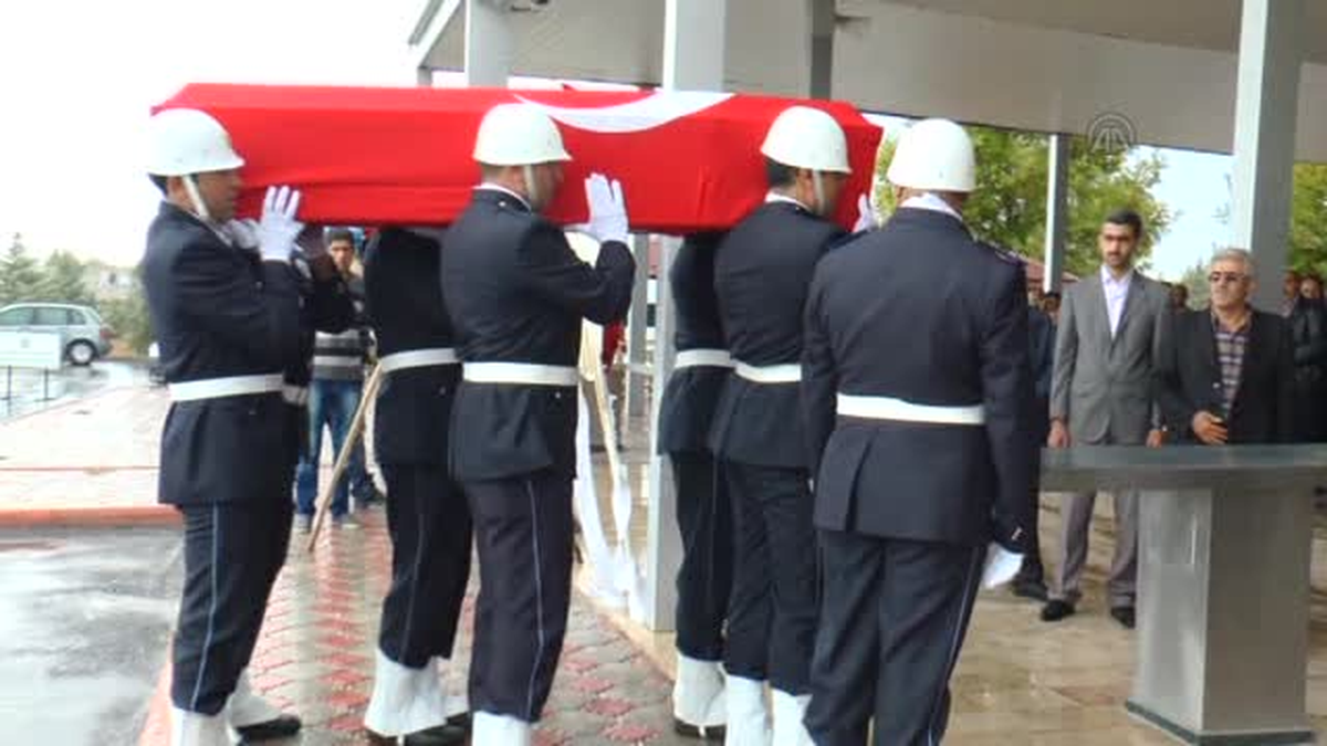 Şehit Polis Beşir Kurt Malatya'da Toprağa Verildi