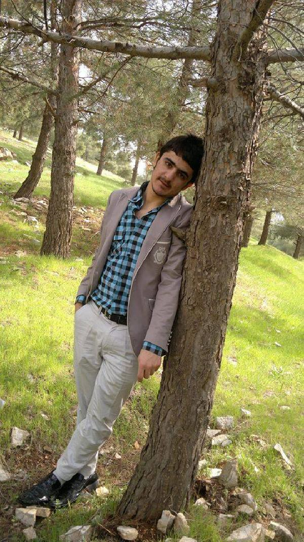 Şemdinli\'de 18 Yaşındaki Genç İntihar Etti