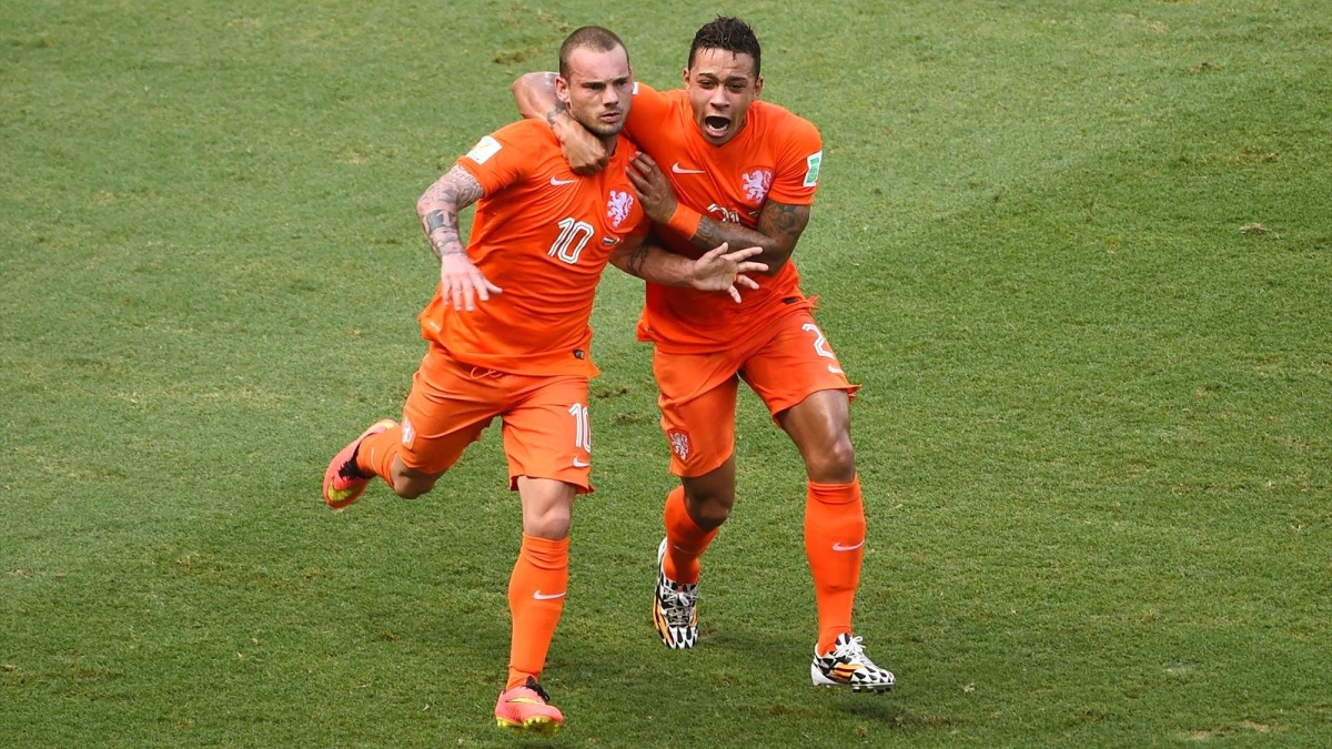 Sneijder\'in Oyundan Alınması Hollanda\'yı Karıştırdı