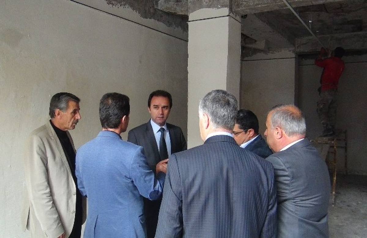 Tatvan\'da Zarar Gören Esnafa "Geçmiş Olsun" Ziyareti