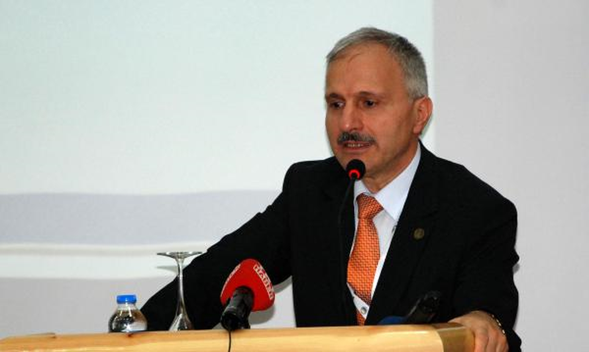 TDK Başkanı: Osmanlıca, Kaybolan Bir Dildir