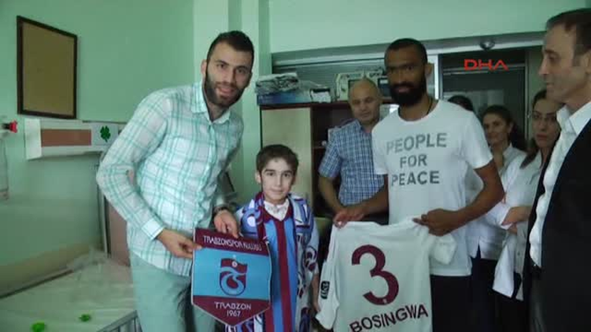 Trabzonsporlu Oyunculardan Anlamlı Ziyaret