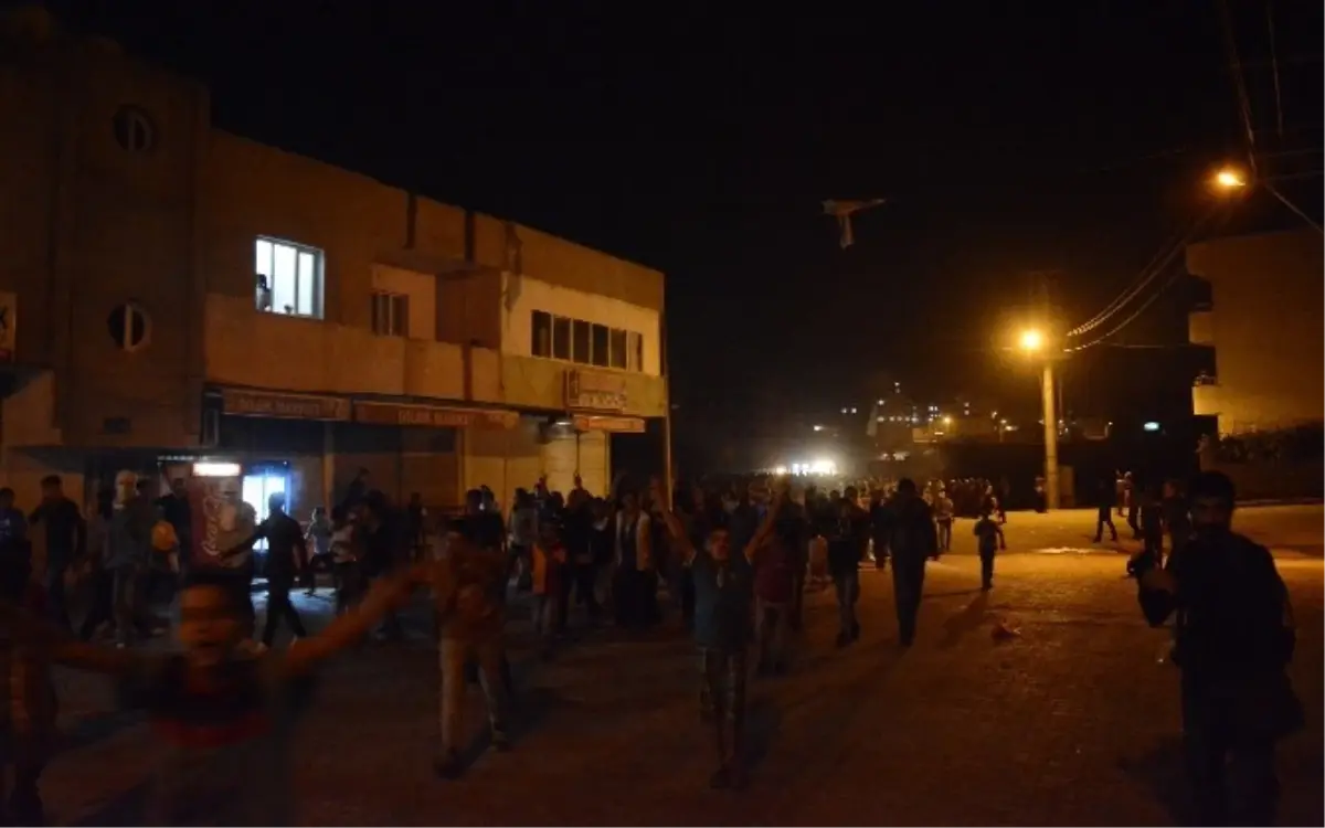 Nusaybin\'de YDG-H Üyeleri Yol Kesip Kimlik Kontrolü Yaptı