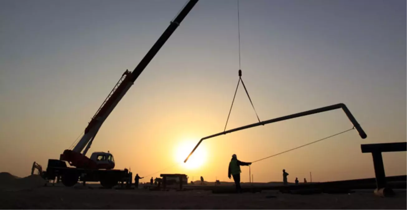 ABD Bombardımanı IŞİD\'in Petrol Üretimini Vurdu