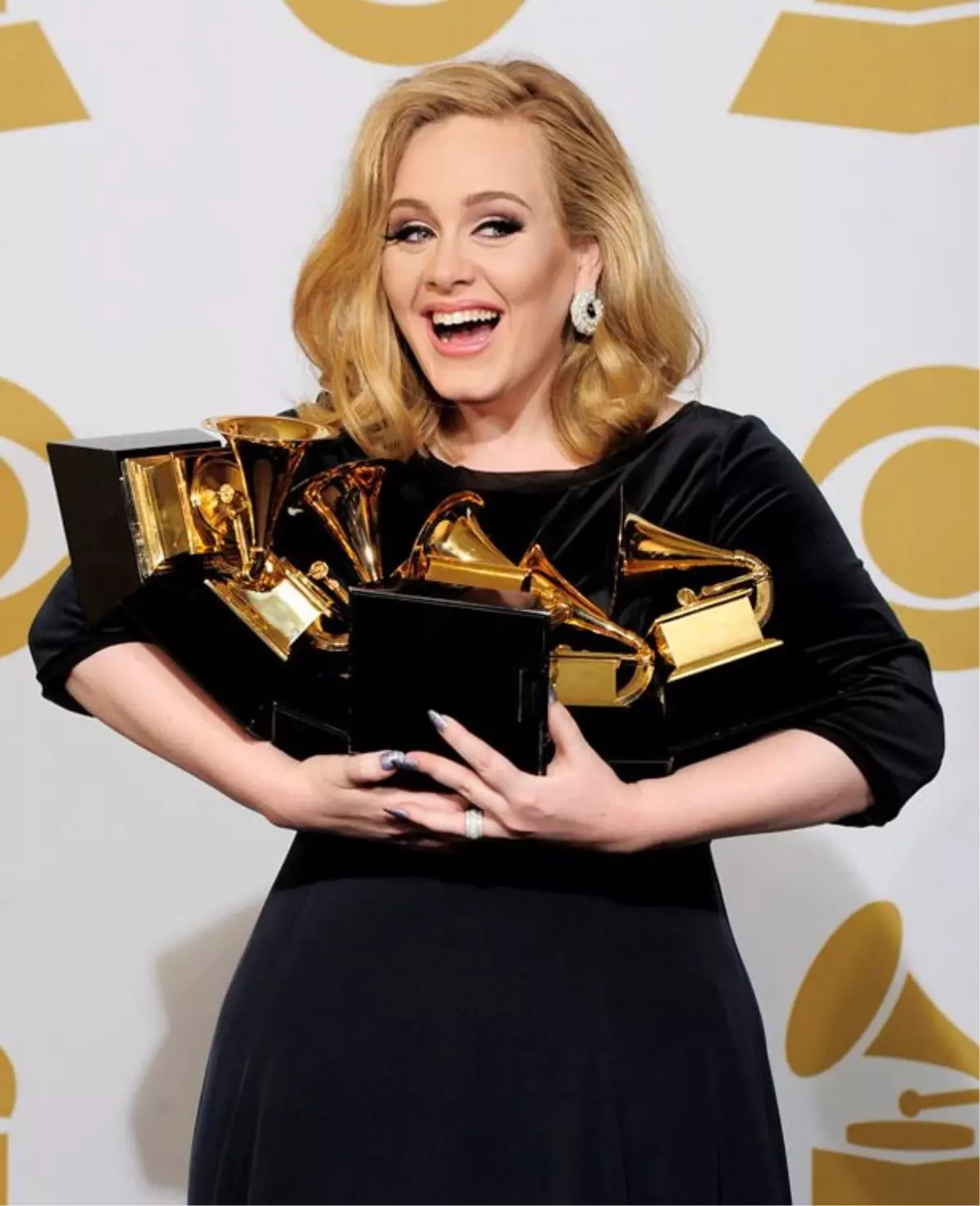 Adele, Rekor Teklifle Döndü