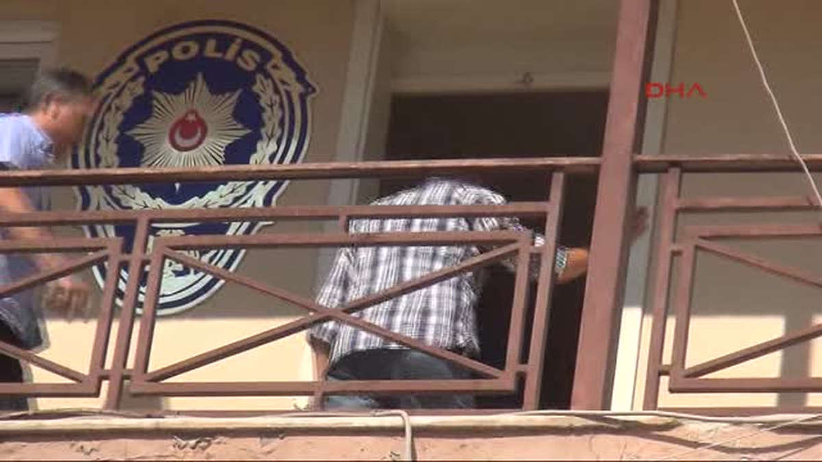 Antalya Sürekli Döven Kocasını Kasığından Vurdu