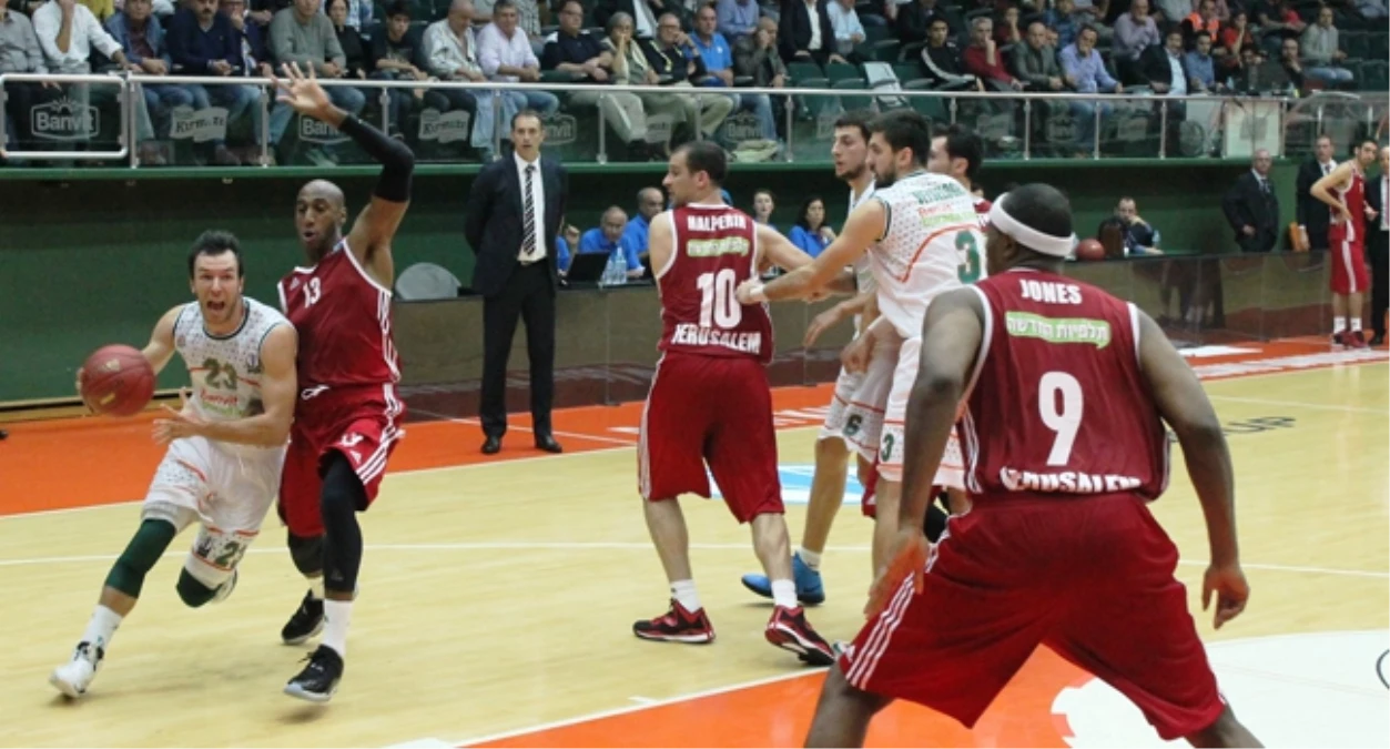 Banvit, Hapoel Kudüs\'ü 80-76 Mağlup Etti