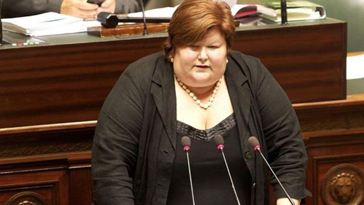 Belçika\'da 127 Kiloluk Sağlık Bakanı Tepki Çekti