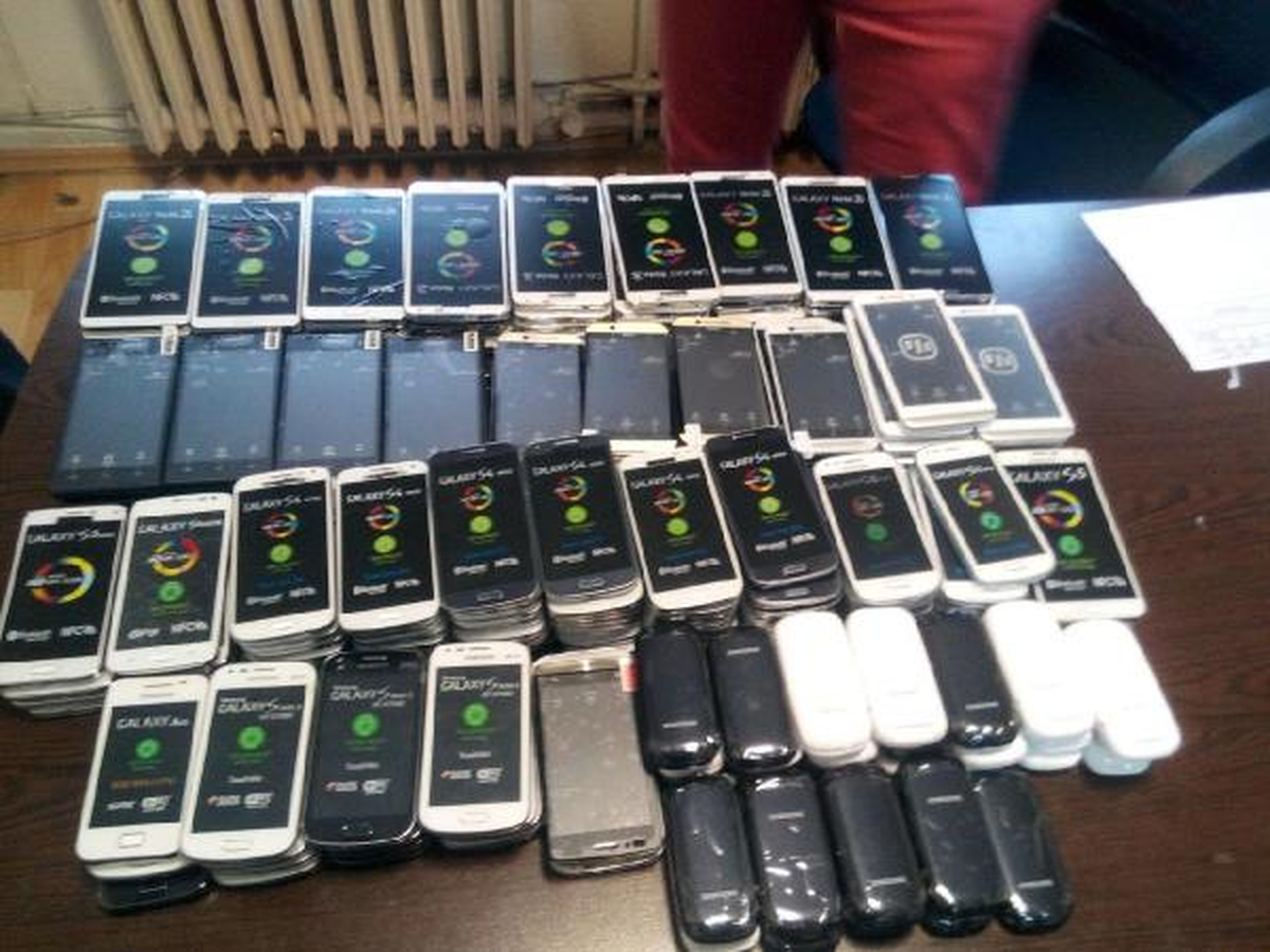 Kaçak Cep Telefonu ve Uyuşturucu Operasyonu