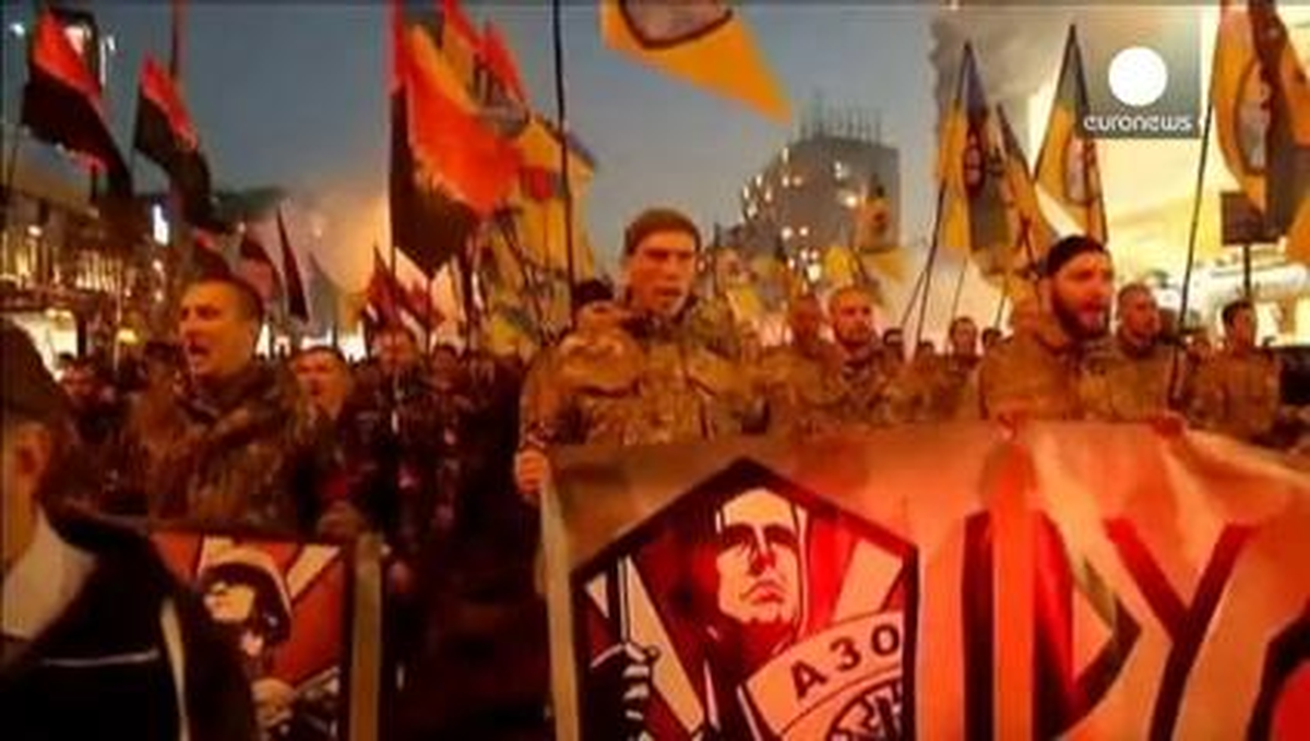 Kiev\'de Ukrayna İsyancı Ordusu İçin Gösteri Yürüyüşü