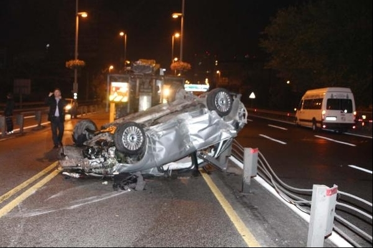 Şişli\'de Trafik Kazası: 2 Yaralı