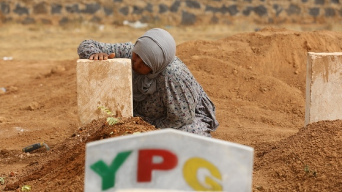 IŞİD'le Savaşırken Ölen YPG'liler Türkiye'de Gömülüyor