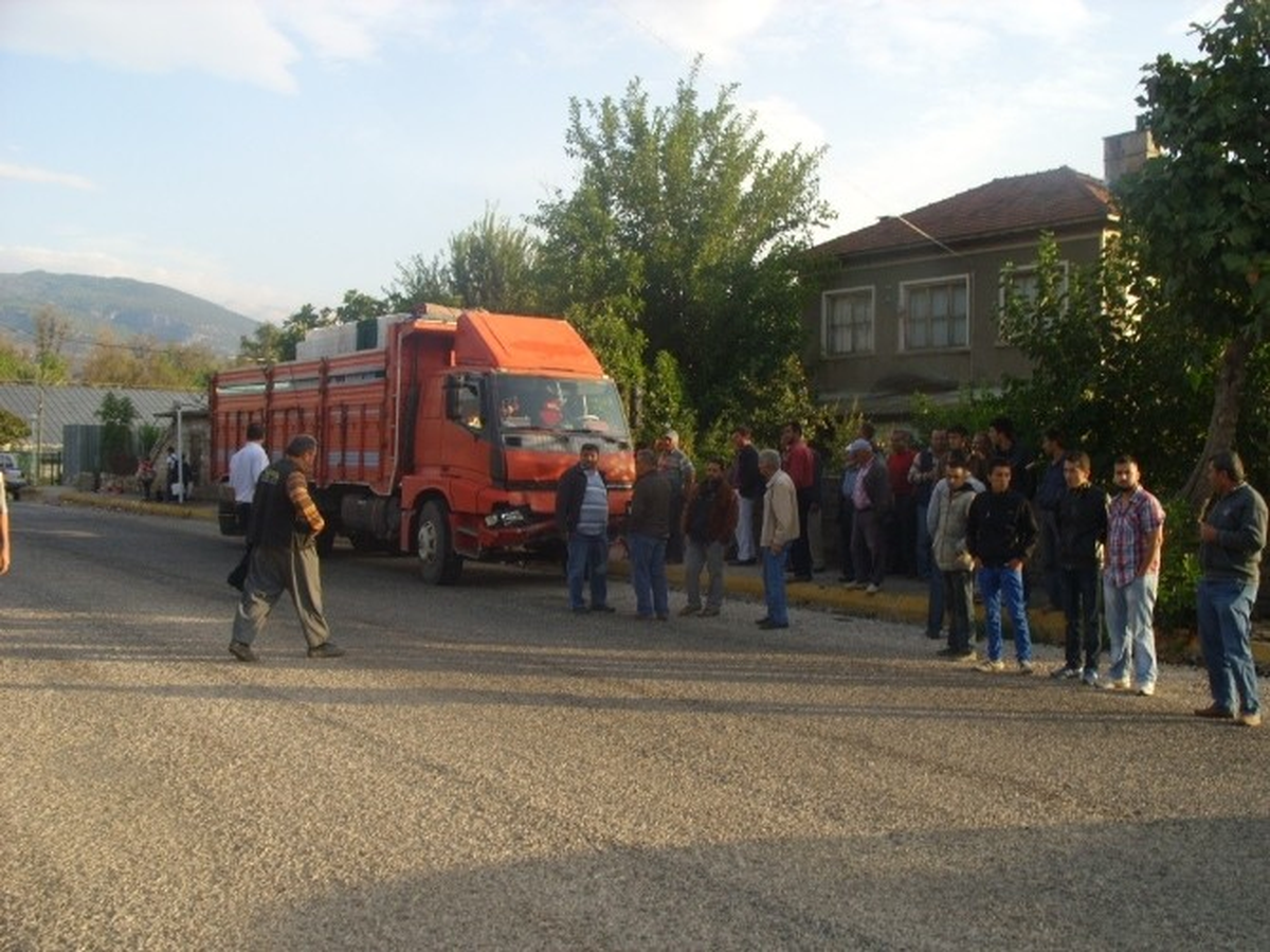 Antalya\'da Trafik Kazası: 1 Ölü