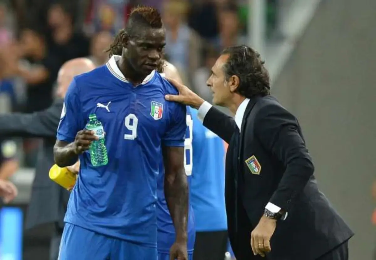 Balotelli\'den Prandelli\'ye Şok Sözler: Erkek Adam...