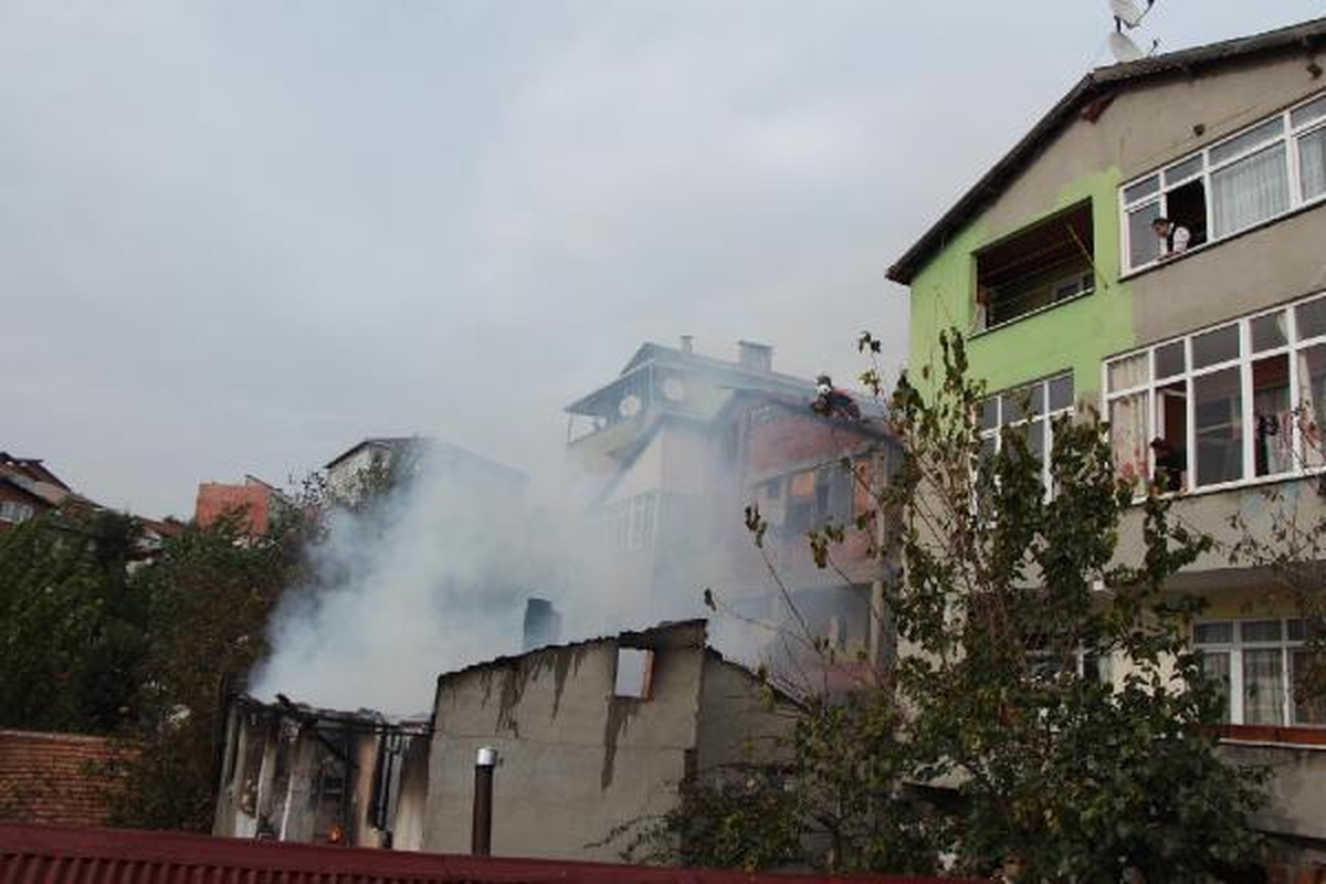 Beykoz\'da Yangın