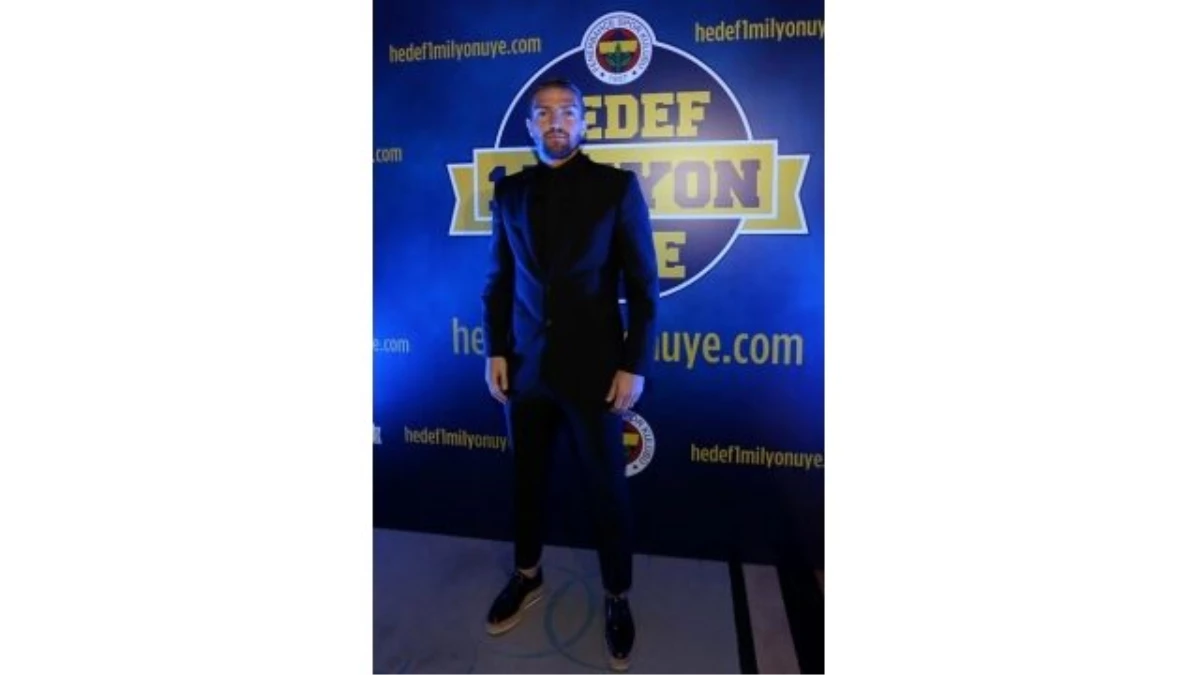 Caner Erkin'in Ayakkabısı Geceye Damga Vurdu