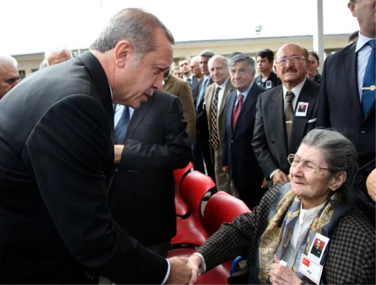 Cumhurbaşkanı Erdoğan, Güreş\'in Cenaze Törenine Katıldı