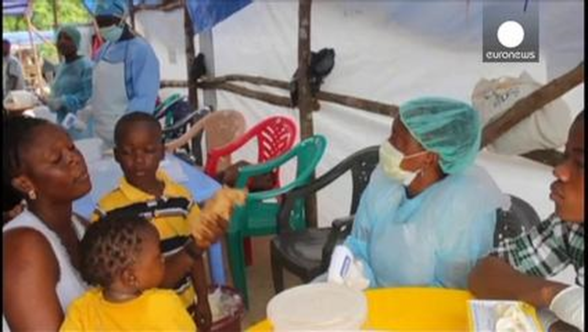 Ebola Hızla Büyük Kitlelere Doğru Yaklaşıyor