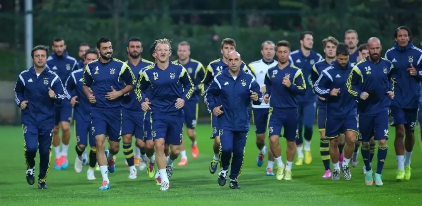 Fenerbahçe\'de Derbi Hazırlıkları Devam Ediyor