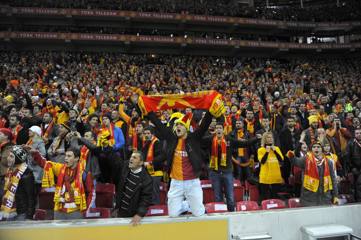 Galatasaray Taraftarına Metro Uyarısı