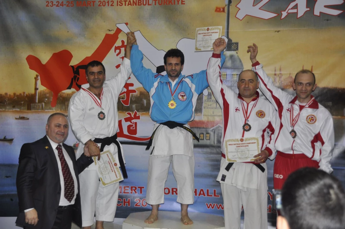 Karate Şampiyonundan Kılıç\'a Ziyaret