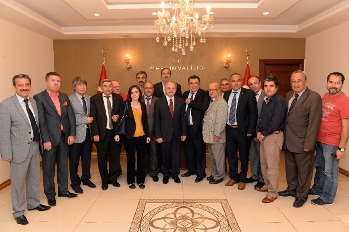 Mersinli Gazeteciler Vali Çakacak\'ı Ziyaret Etti