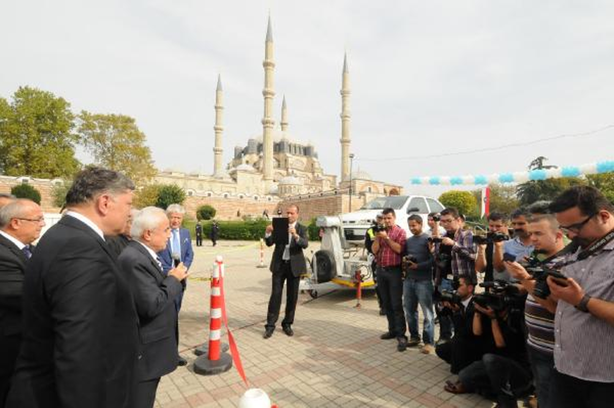 Simülasyon Aracına Kurdeleli Açılış
