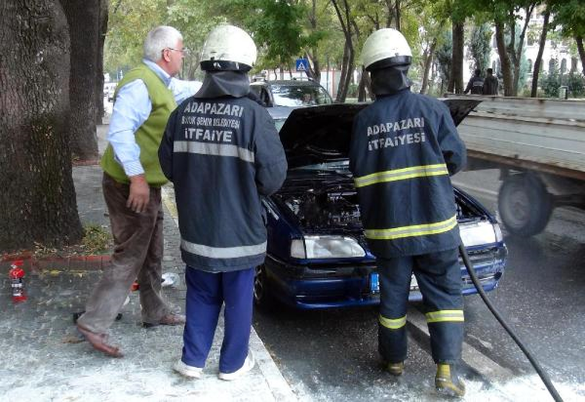 Tamirden Yeni Aldığı Otomobili Alev ALdı