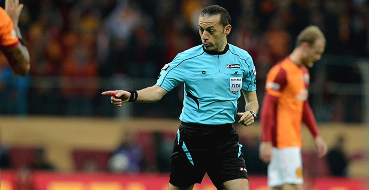 Ünal Aysal: Cüneyt Çakır, Galatasaray Konusunda Şaibelidir