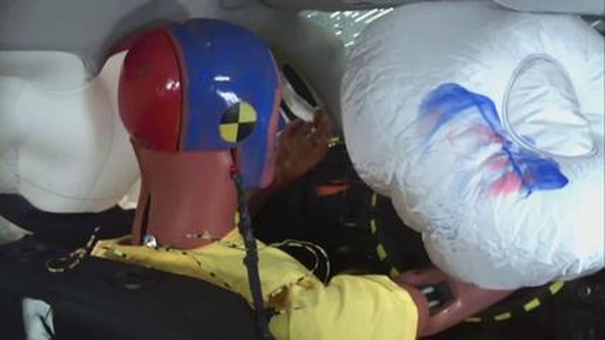 Volkswagen Jetta - Dar Alanlı Çarpışma Testi