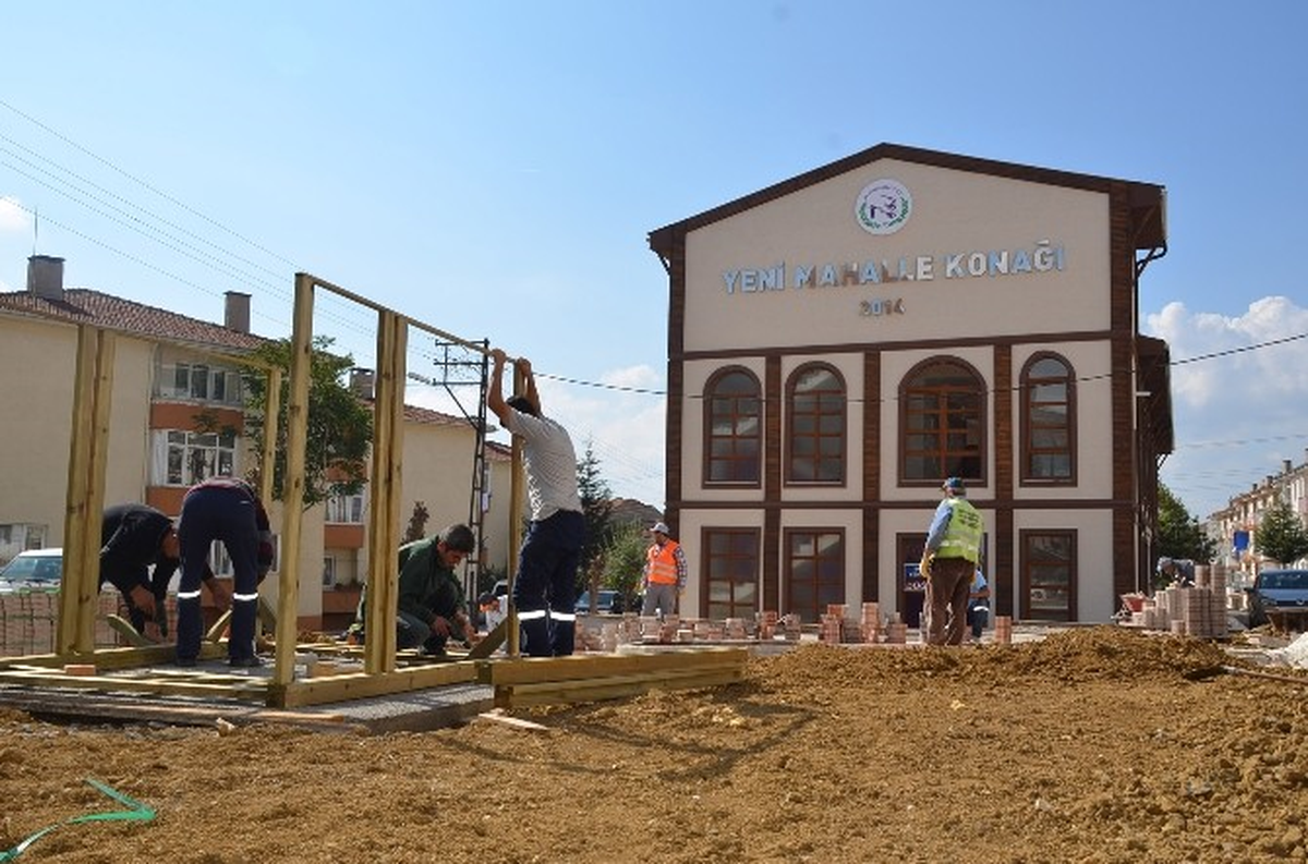 Yeni Mahalle Konağı Açılıyor, Üniversitenin Temeli Atılıyor