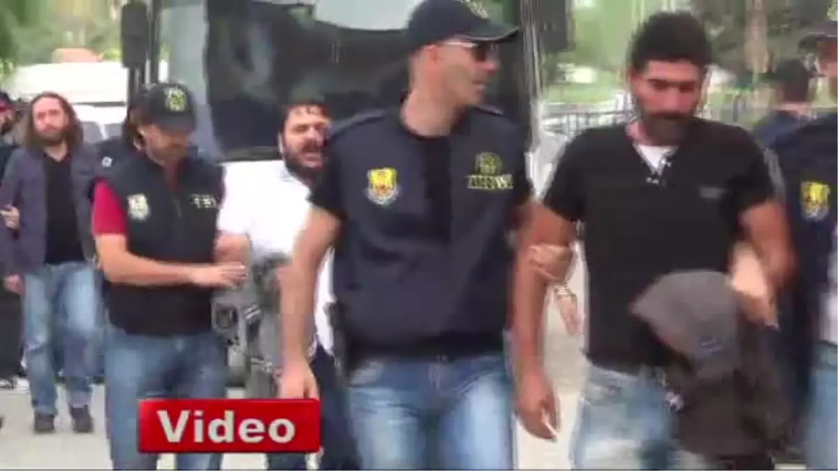 Antalya\'da Kobani Eylemcileri Adliyeye Sevk Edildi