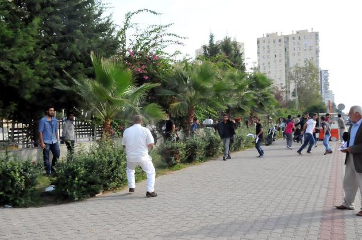 Antalya\'da Kılıçlı Saldırı