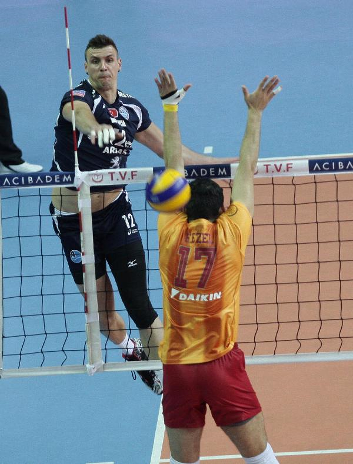 Arkasspor\'dan Çifte Sınav