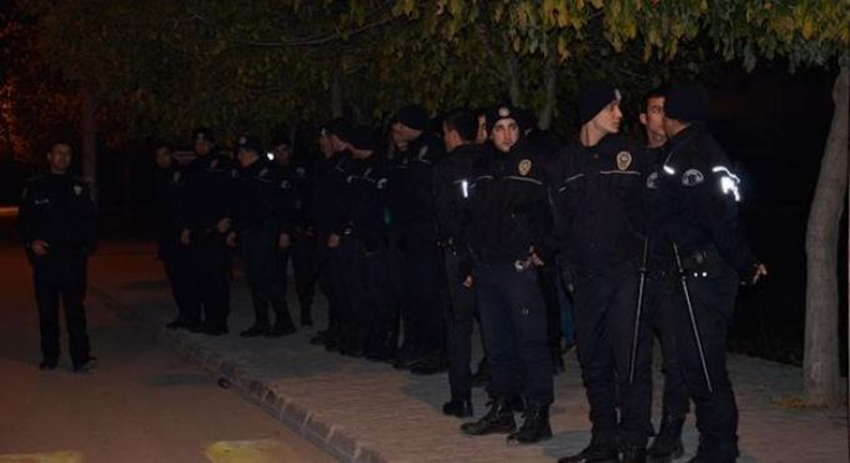 Ege Üniversitesinde Öğrenciler Arasında Arbede