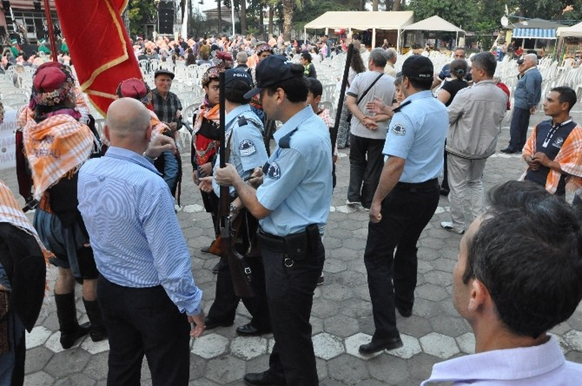 Aydın\'da Efelerin Tüfeklerine El Konuldu