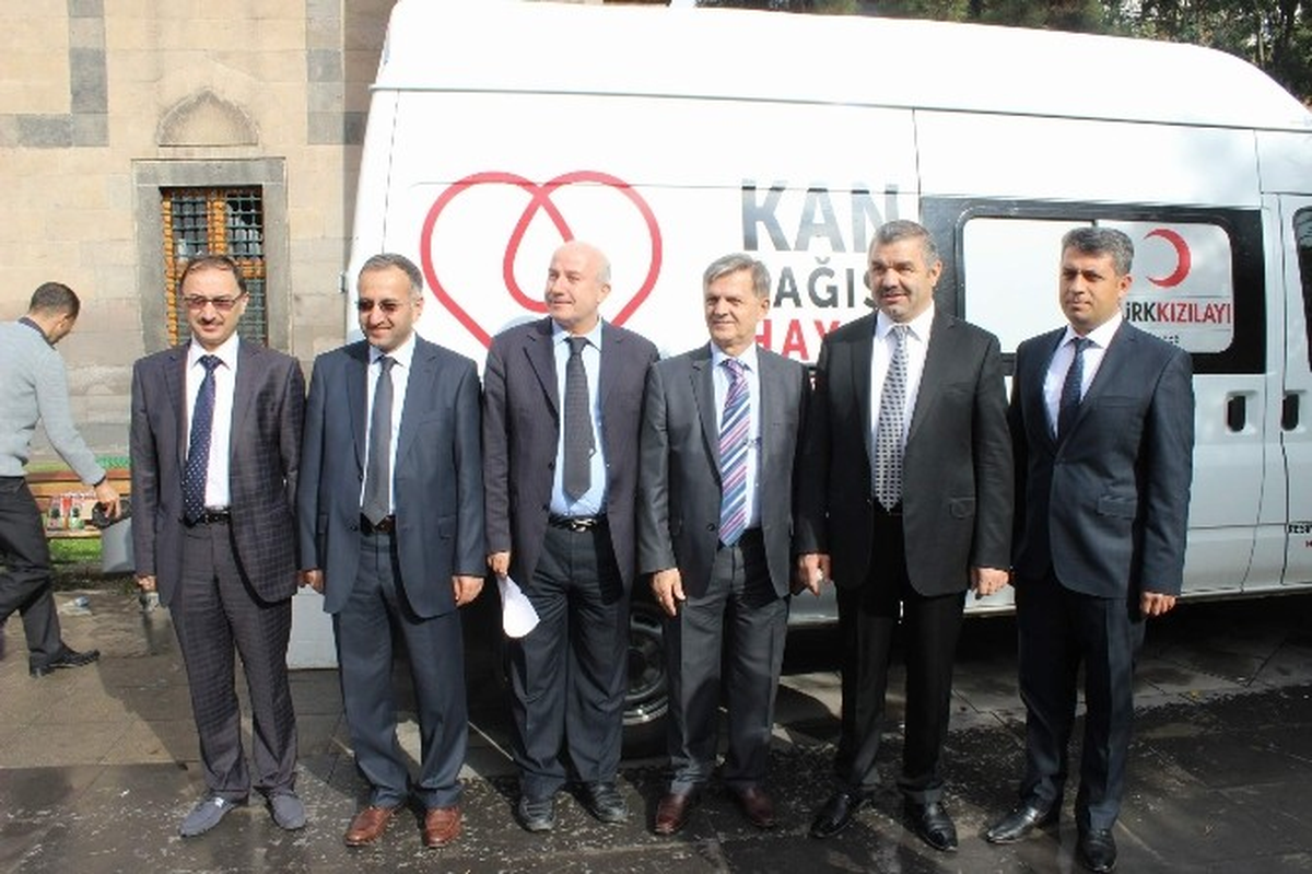 Başkan Çelik\'ten Kocasinan İl Müftülüğü\'nün Kan Bağışı Kampanyasına Destek