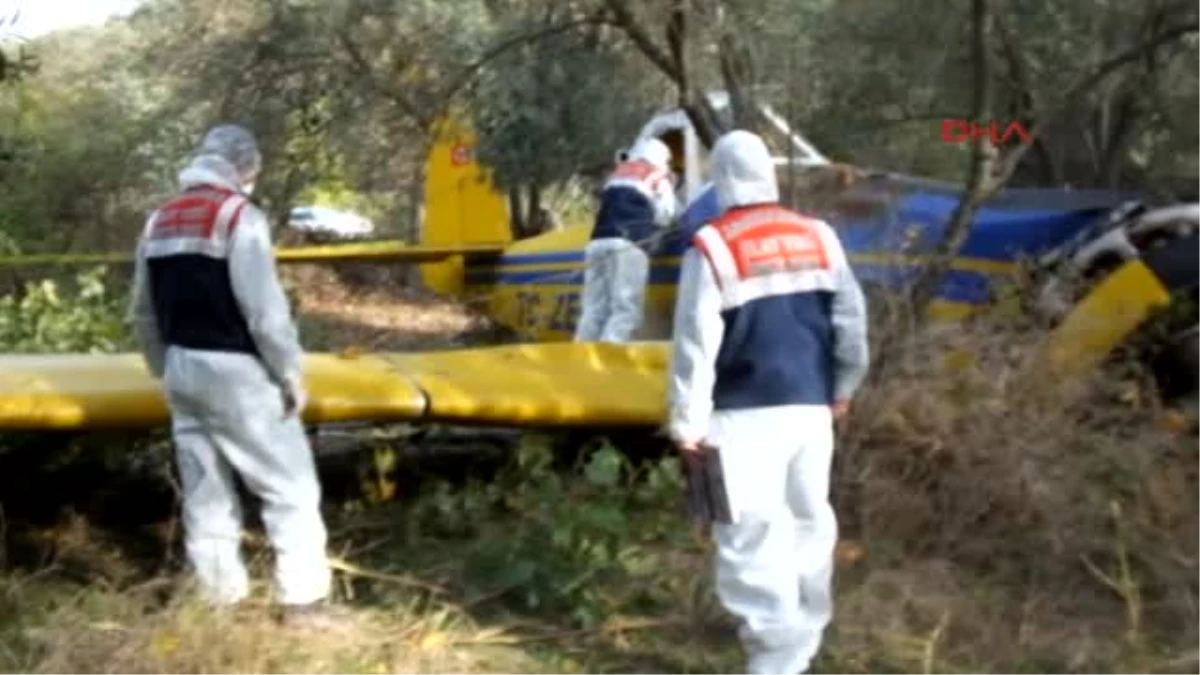 Burhaniye\'de İlaçlama Uçağı Düştü, Pilot Yaralı