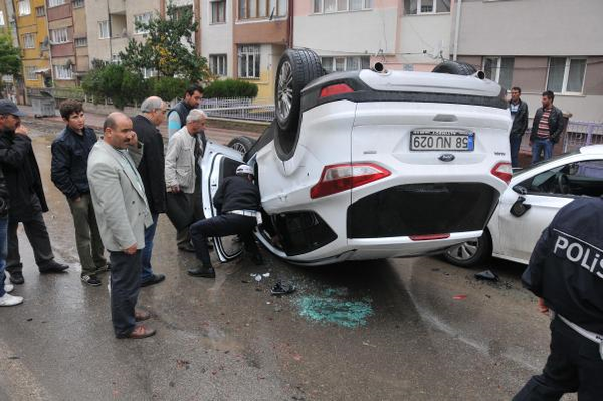 Direksiyonda Kan Şekeri Düşünce Kaza Yaptı