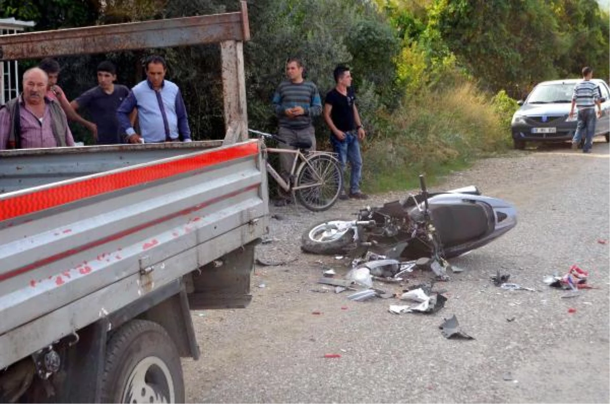 Kask Takmayan Genç Kız Motosiklet Kazasında Yaşamını Yitirdi