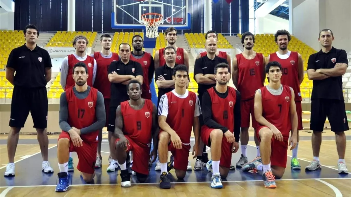 Eskişehir Basket İlk Kez Taraftarının Önüne Çıkıyor