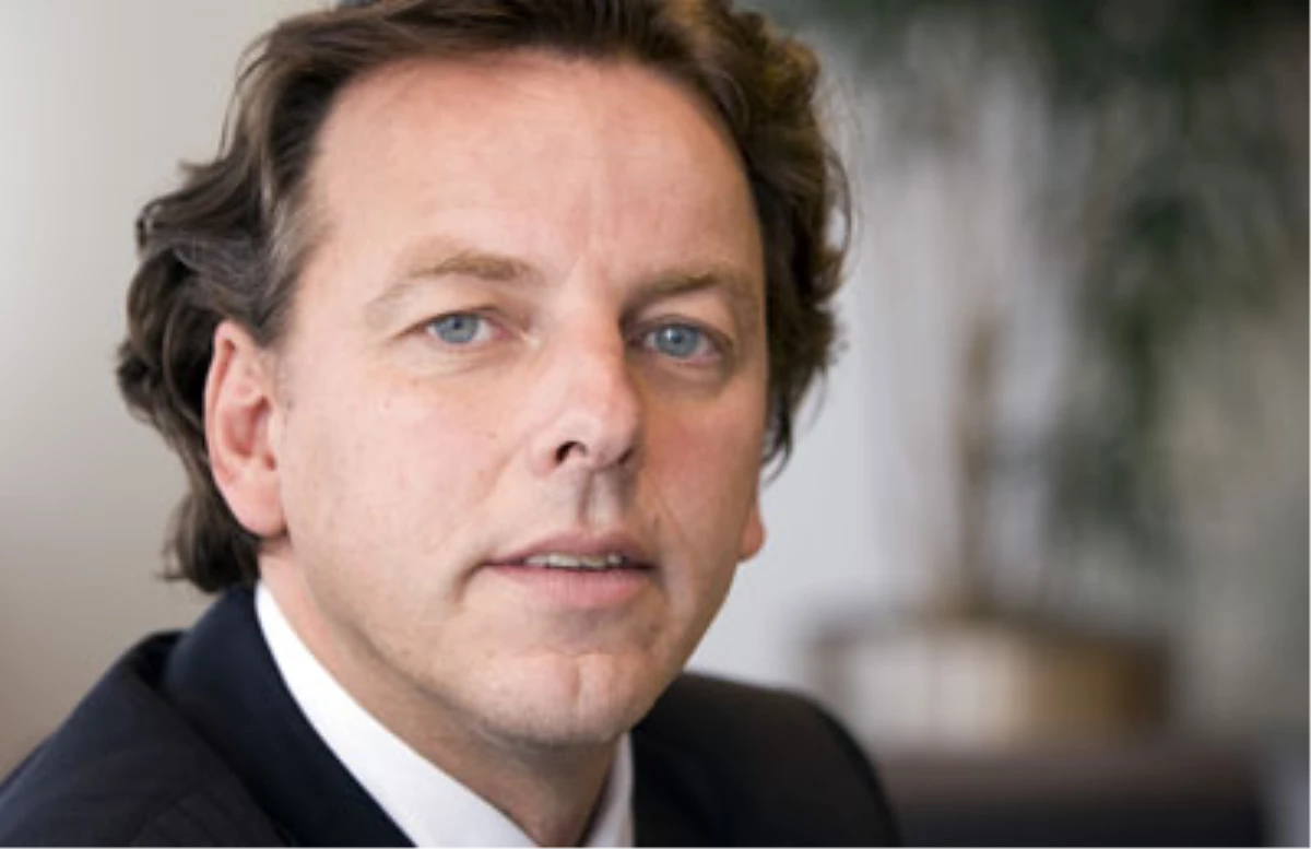 Hollanda\'nın Yeni Dışişleri Bakanı Bert Koenders Göreve Başladı