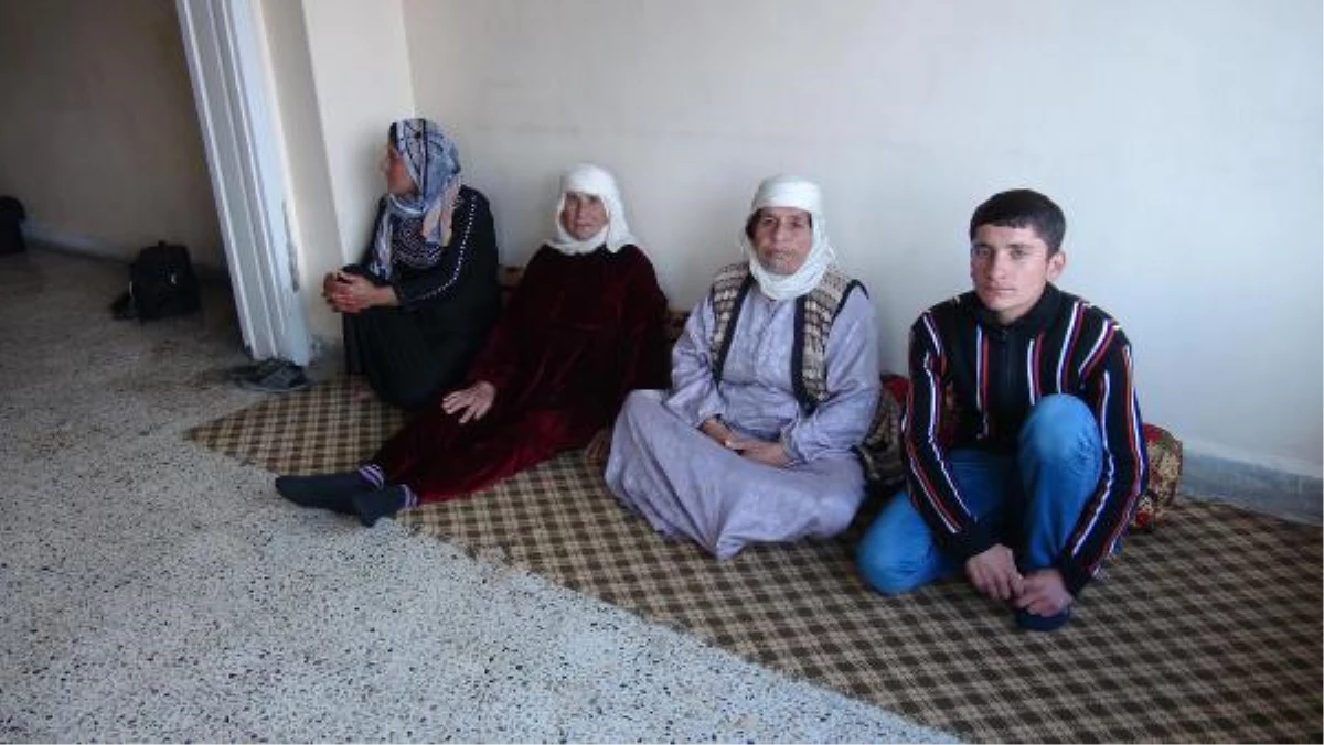Işid\'ten Kaçan Türk Aile Türkiye\'ye Sığındı